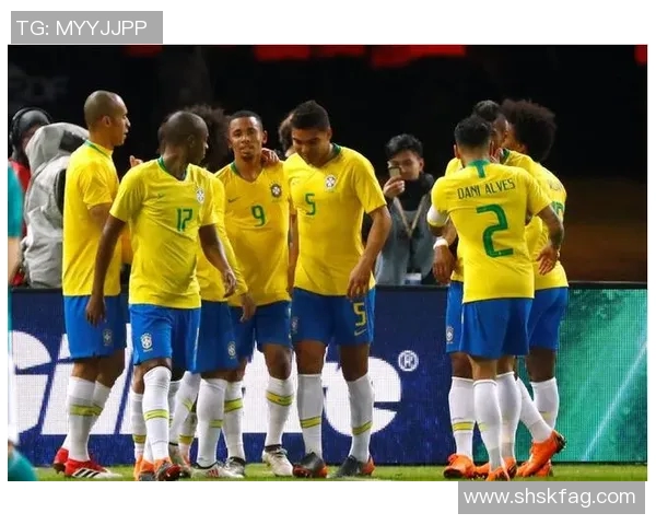 广州足球队与成都足球队赛后分析力量对决的精彩瞬间与战术解析