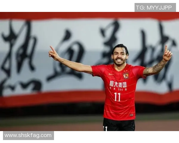 李静专访：从绿茵场到人生舞台的足球旅程回顾与展望