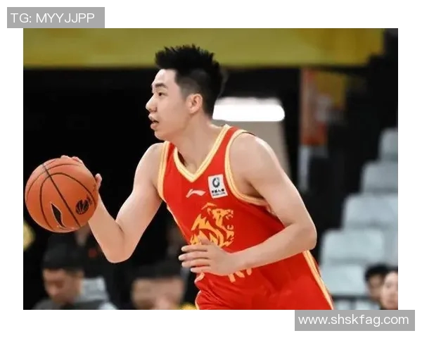 朱俊龙的崛起与挑战：从青涩少年到职场精英的奋斗故事