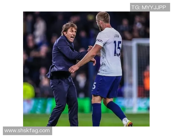 科里蒂巴主场迎战弗拉门球队全力争胜展现实力与决心