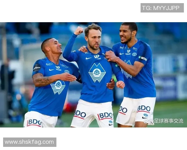 莫尔德与索尔纳的激烈对决揭示足球战术与团队精神的较量