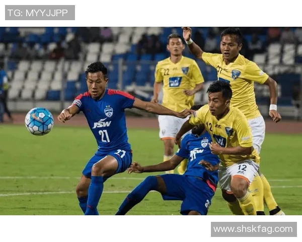 鹿角鹿角迎战庆南FC争夺关键三分展现球队实力与风采 鹿角鹿角迎战庆南FC争夺关键三分展现球队实力与风采