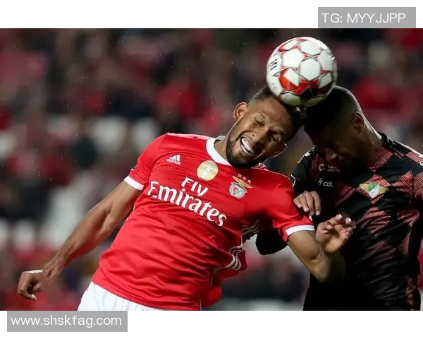 曼联与本菲卡欧冠对决精彩录像回顾与赛后分析