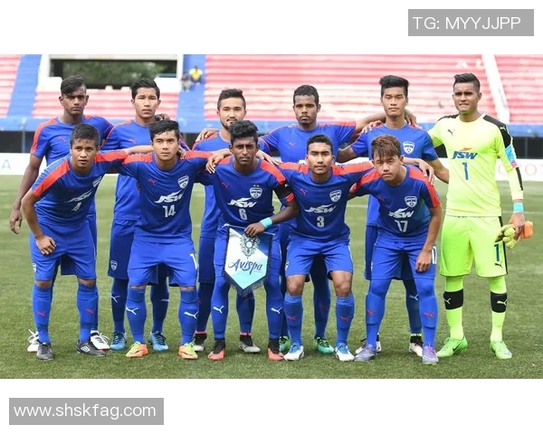 福冈黄蜂与町田的激战回顾2018年精彩瞬间与赛季亮点分析