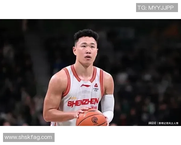 周鹏：从篮球场上的传奇到生活中的榜样，激励年轻一代追梦之路