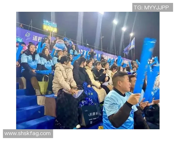 明星篮球应援热潮来袭球迷激情助阵点燃赛场氛围